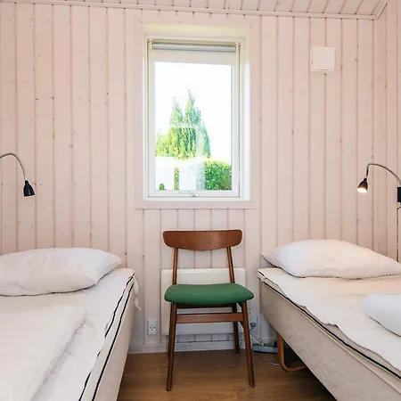 6 Person In Nyaraló