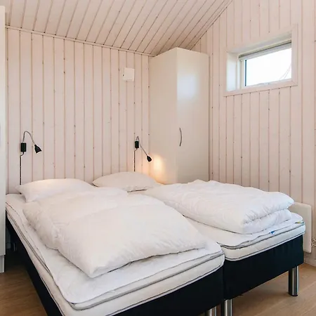 Nyaraló 6 Person In Hejls