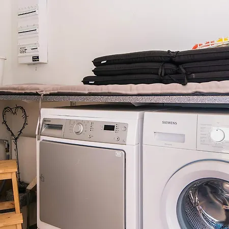 6 Person In Nyaraló